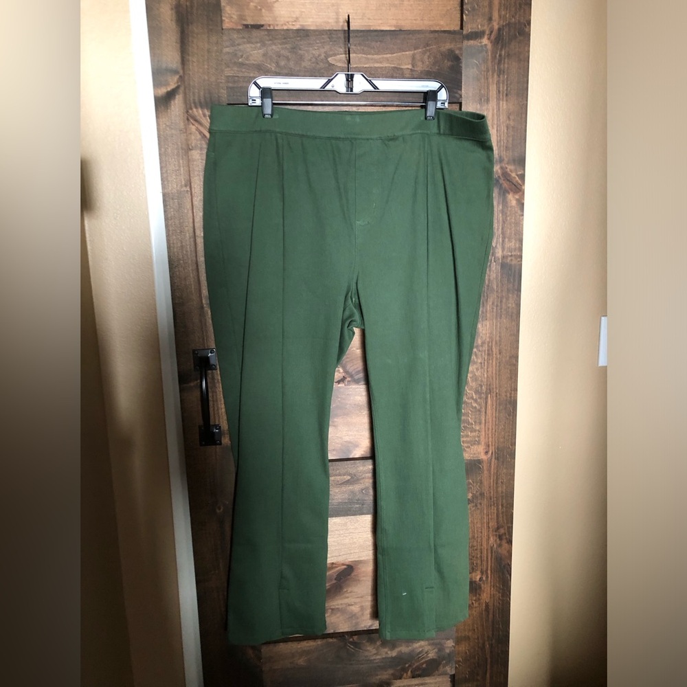 Stretch denim jeans by Isaac Mizrahi